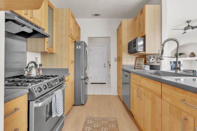 3905 Apple Blossom Way, Carmichael, CA 95608