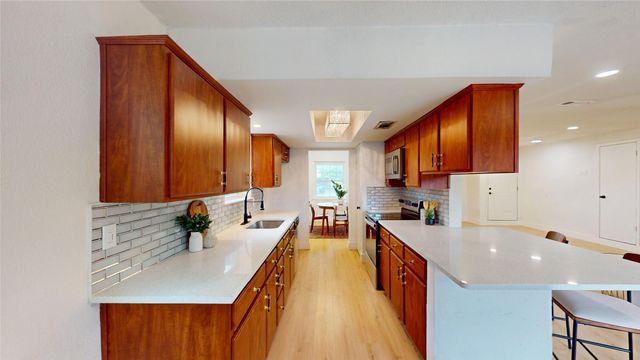 4122 Victoria Street, Irving, TX 75062