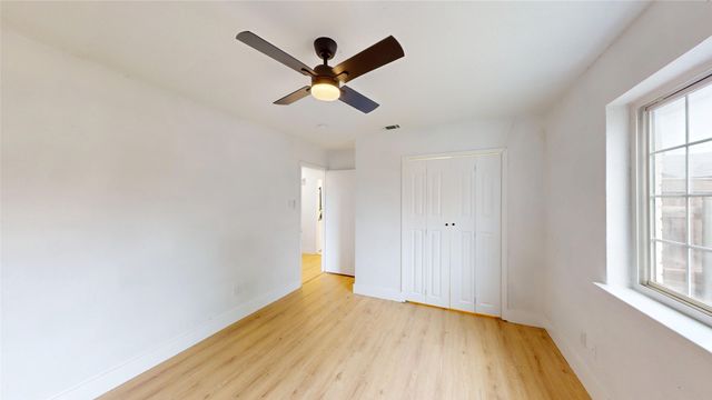 4122 Victoria Street, Irving, TX 75062