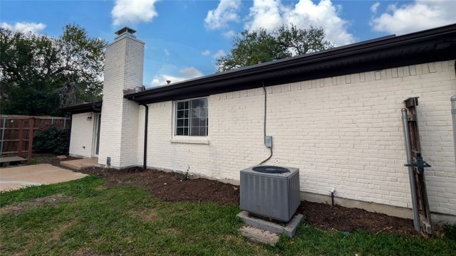 4122 Victoria Street, Irving, TX 75062