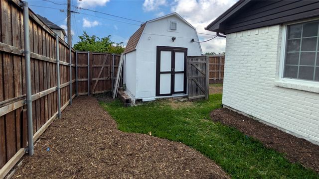 4122 Victoria Street, Irving, TX 75062