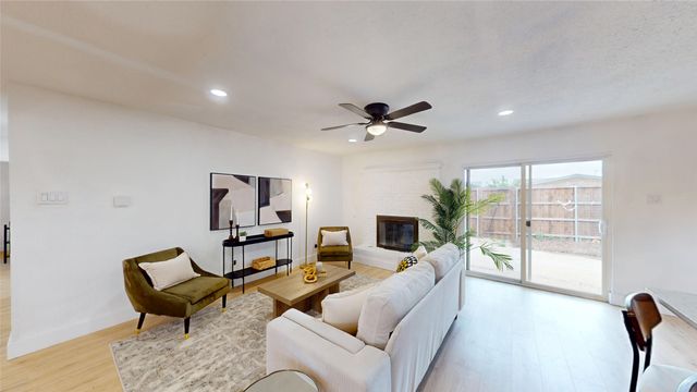 4122 Victoria Street, Irving, TX 75062