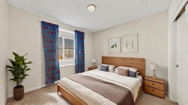 6421 Maple Leaf Ln, Riverbank, CA 95367