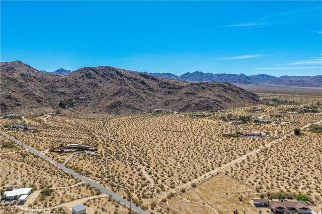 7054 Canyon Road, 29 Palms, CA 92277