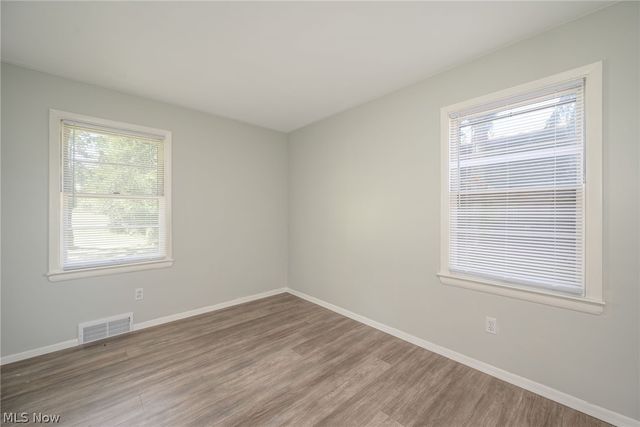 7570 Richmond Road, Oakwood Village, OH 44146