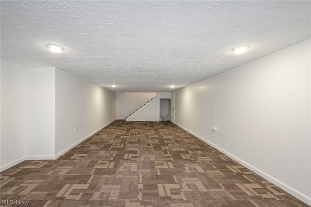 7570 Richmond Road, Oakwood Village, OH 44146