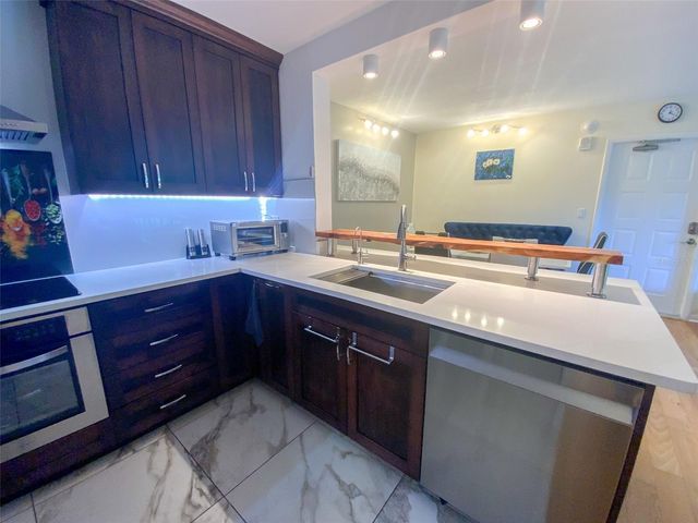 3134 LAKE PINE WAY C2, Tarpon Springs, FL 34688