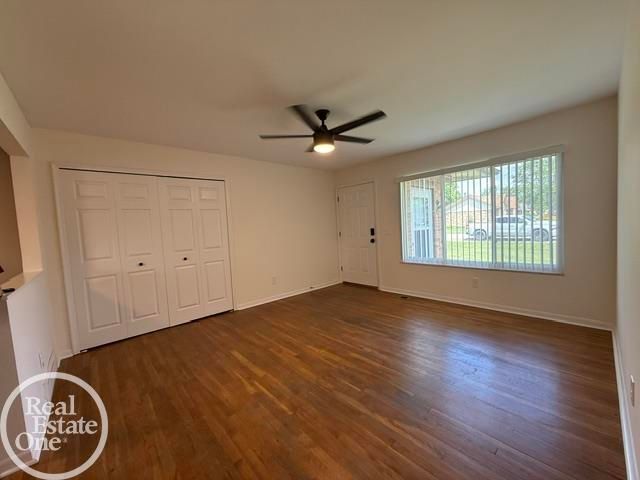 27550 E Schiller Street, Chesterfield Twp, MI 48047