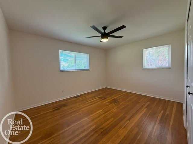 27550 E Schiller Street, Chesterfield Twp, MI 48047