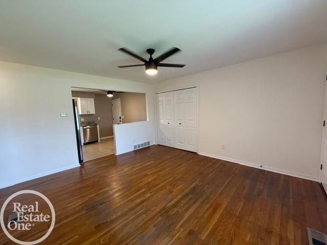 27550 E Schiller Street, Chesterfield Twp, MI 48047
