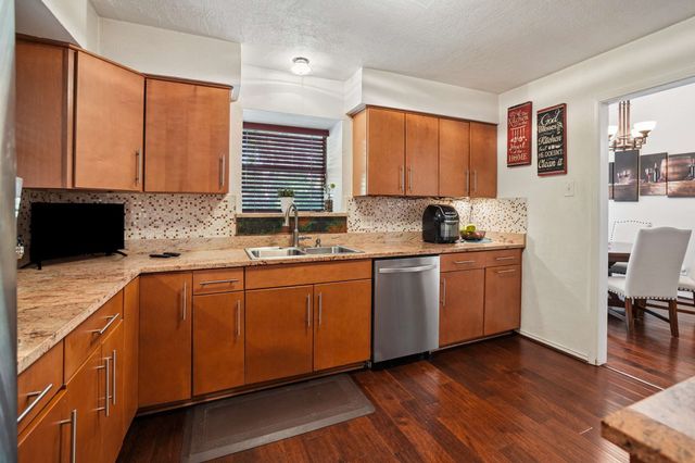824 Cherlynne Drive, Cedar Hill, TX 75104