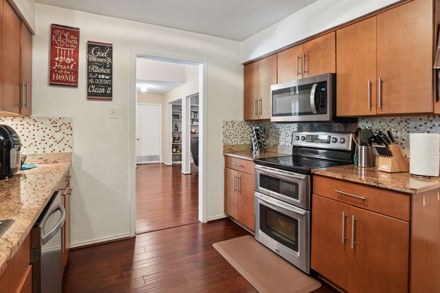 824 Cherlynne Drive, Cedar Hill, TX 75104