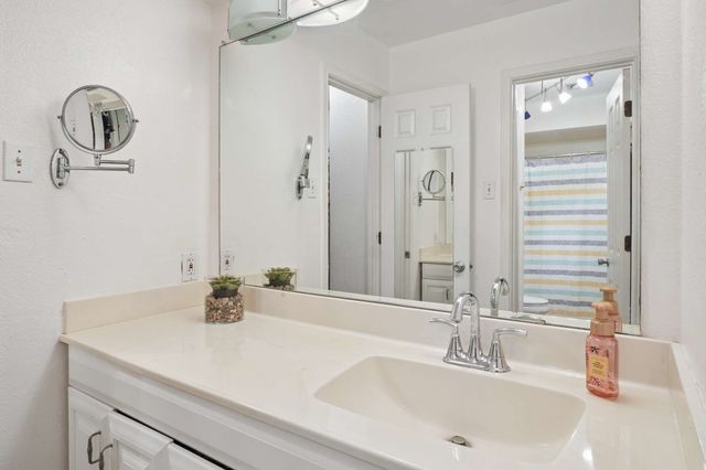 824 Cherlynne Drive, Cedar Hill, TX 75104