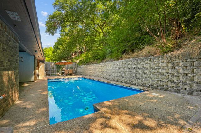 824 Cherlynne Drive, Cedar Hill, TX 75104