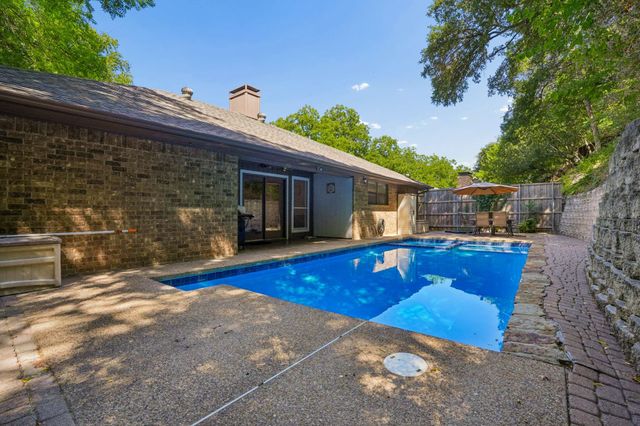 824 Cherlynne Drive, Cedar Hill, TX 75104