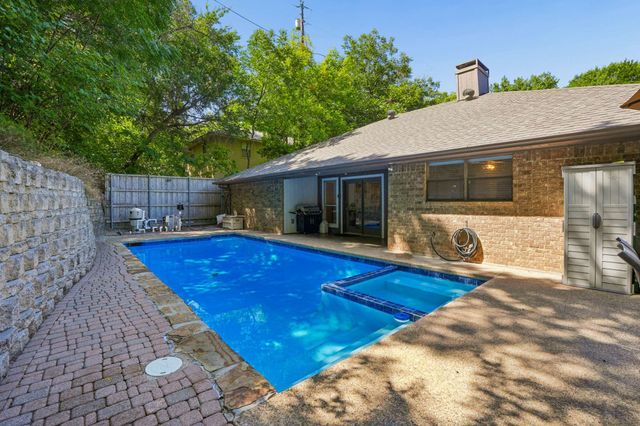 824 Cherlynne Drive, Cedar Hill, TX 75104