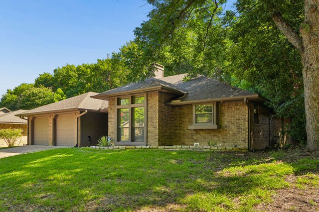 824 Cherlynne Drive, Cedar Hill, TX 75104