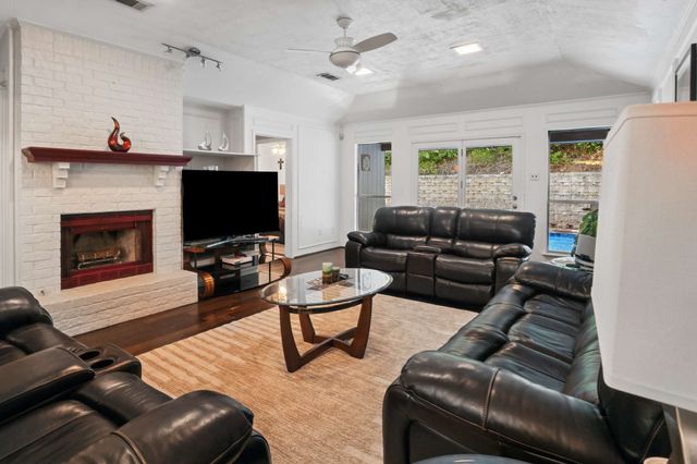 824 Cherlynne Drive, Cedar Hill, TX 75104