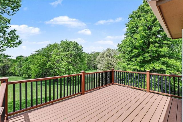 10208 N Spruce Avenue, Kansas City, MO 64156