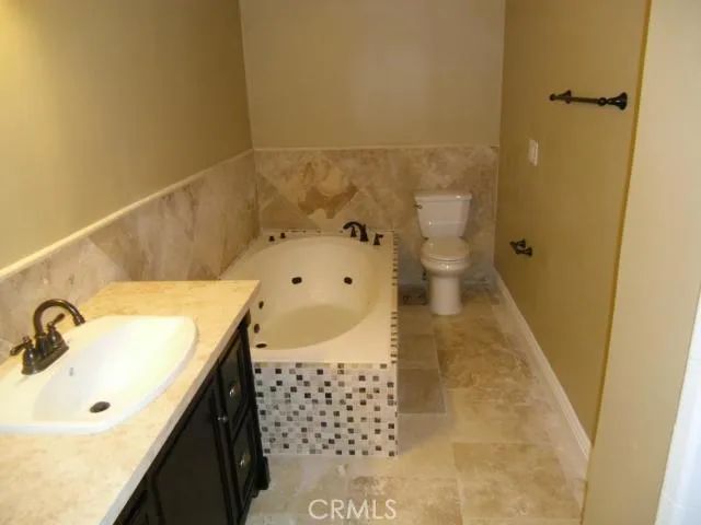 6225 Melvin Avenue, Tarzana, CA 91335