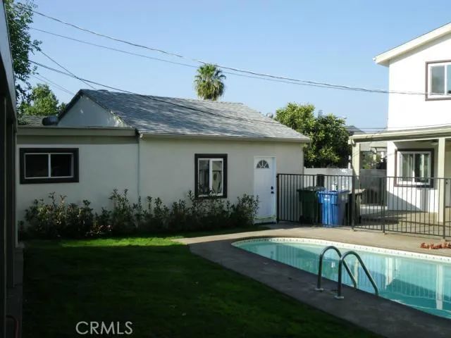 6225 Melvin Avenue, Tarzana, CA 91335