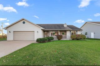 1390 WILLOW BEND LANE, Oshkosh, WI 54904