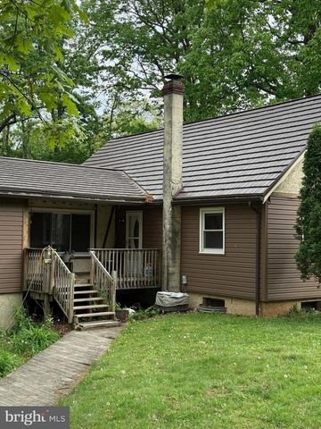 2295 LAUREL RIDGE RD, Narvon, PA 17555