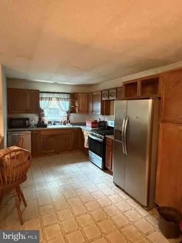 2295 LAUREL RIDGE RD, Narvon, PA 17555