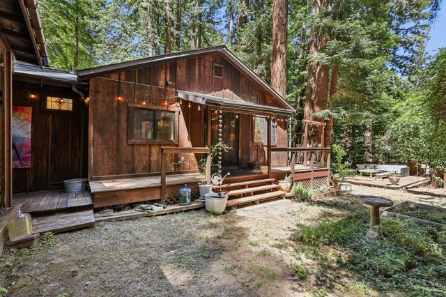 421 Hillside Dr., Boulder Creek, CA 95006