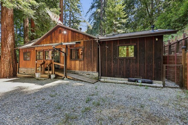 421 Hillside Dr., Boulder Creek, CA 95006