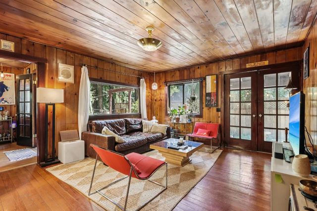 421 Hillside Dr., Boulder Creek, CA 95006