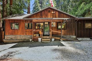 421 Hillside Dr., Boulder Creek, CA 95006