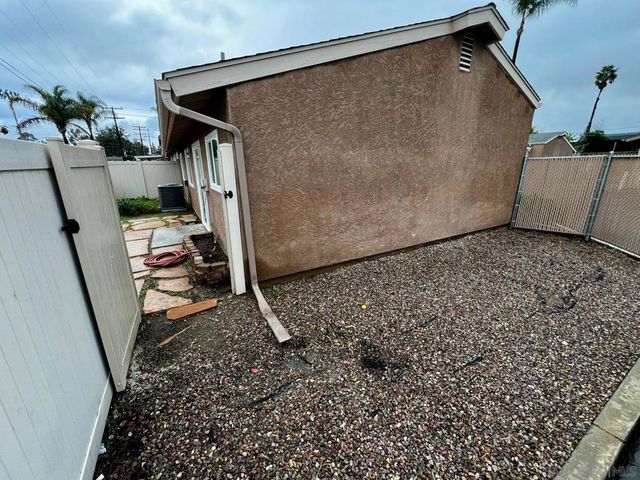 655 E Washington Ave J, El Cajon, CA 92020