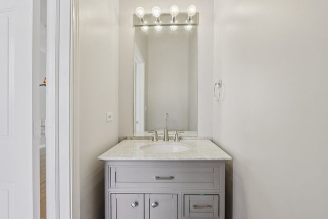 1512 S Halsted Street, Chicago, IL 60607