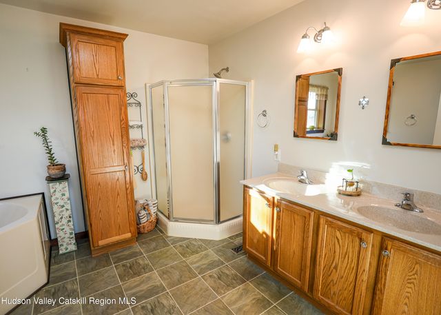 60 John Shults Road, Saugerties, NY 12477