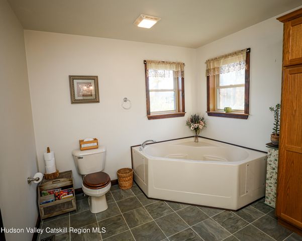 60 John Shults Road, Saugerties, NY 12477