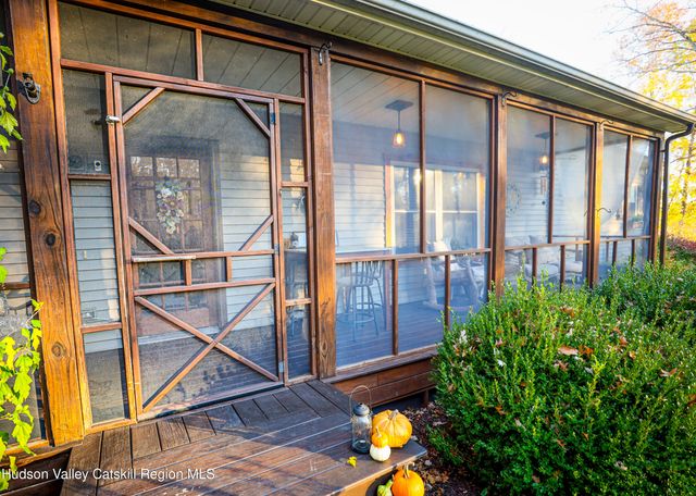 60 John Shults Road, Saugerties, NY 12477