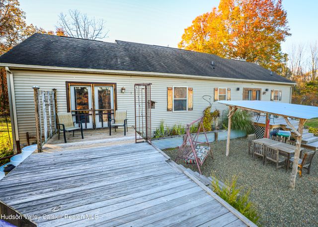 60 John Shults Road, Saugerties, NY 12477