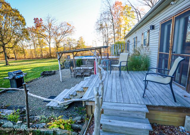 60 John Shults Road, Saugerties, NY 12477