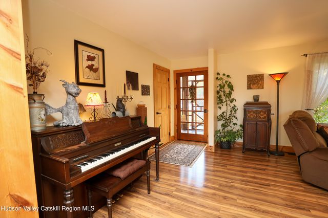 60 John Shults Road, Saugerties, NY 12477