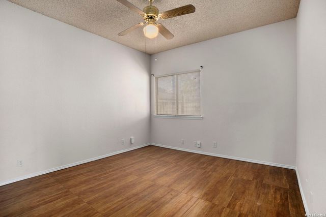 5891 Spring Grn, San Antonio, TX 78247