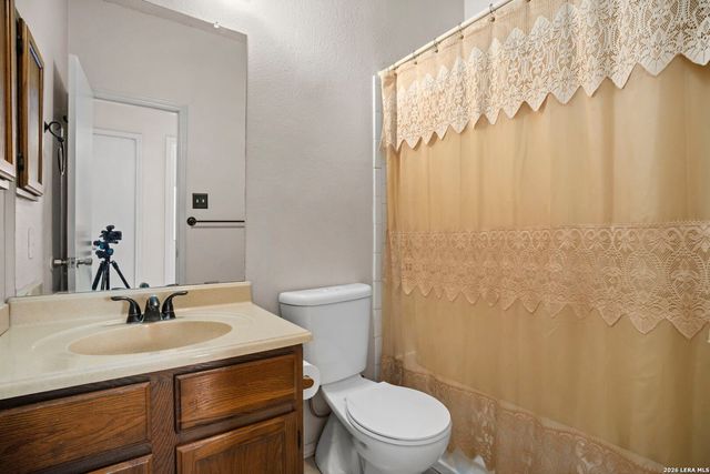 5891 Spring Grn, San Antonio, TX 78247