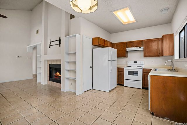 5891 Spring Grn, San Antonio, TX 78247