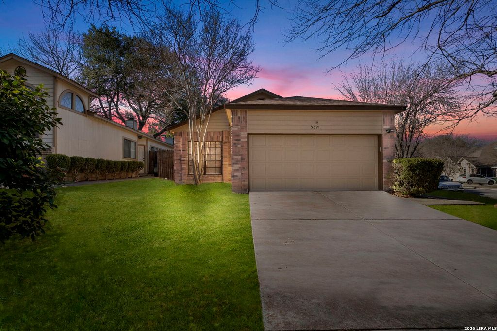 5891 Spring Grn, San Antonio, TX 78247