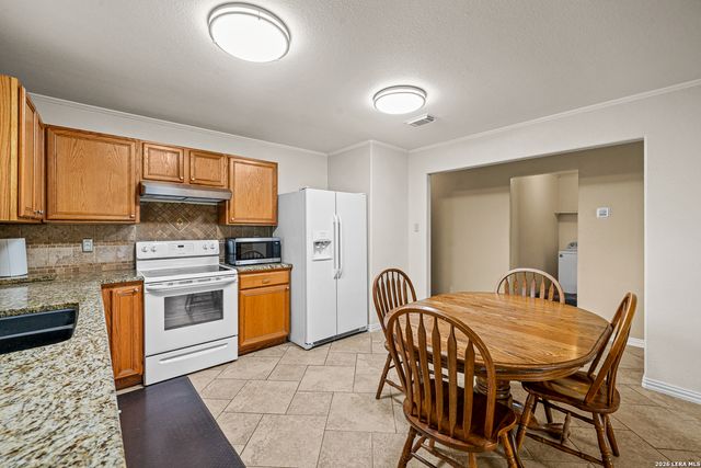 9302 Laurens, San Antonio, TX 78250