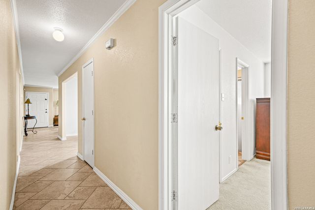 9302 Laurens, San Antonio, TX 78250