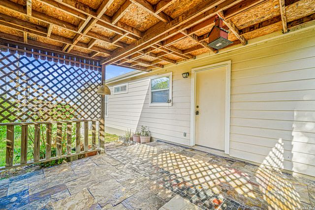 9302 Laurens, San Antonio, TX 78250