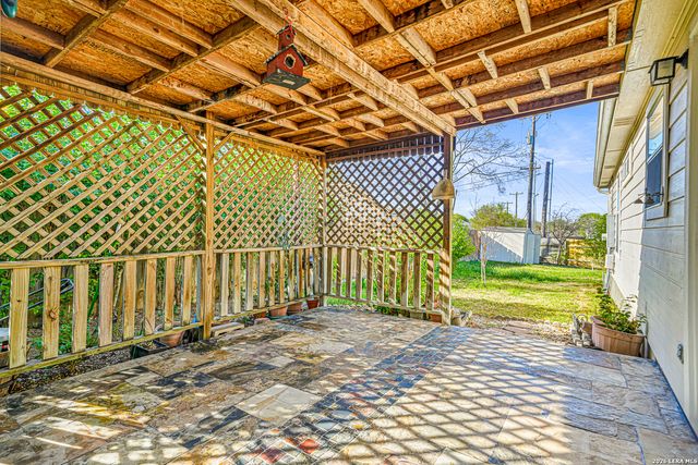 9302 Laurens, San Antonio, TX 78250