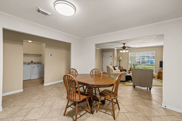 9302 Laurens, San Antonio, TX 78250