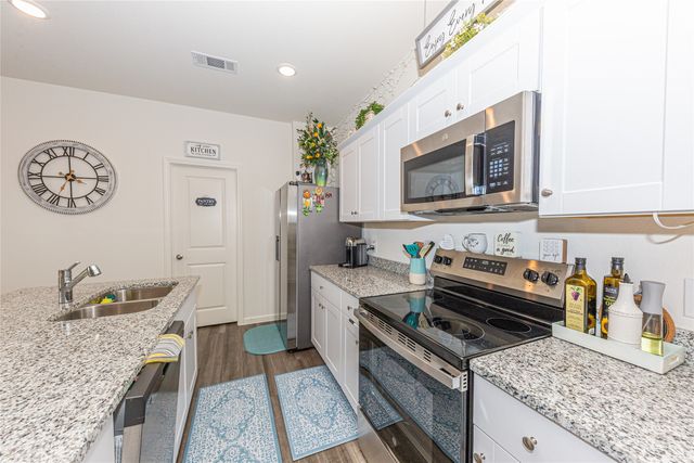 14114 Donahue Street, Pilot Point, TX 76258